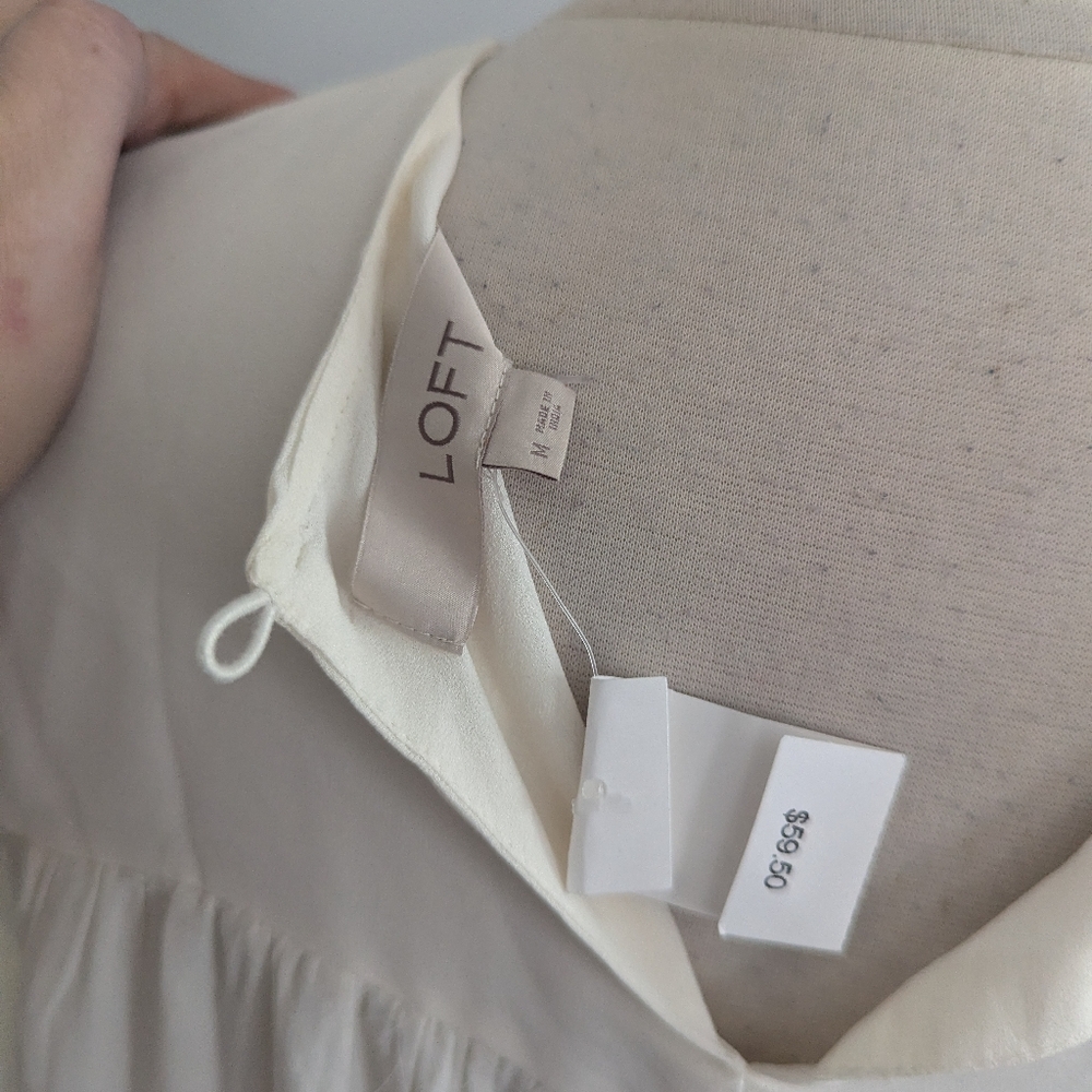 NEW Women's LOFT White Cream Lace Blouse Medium - Picture 5 of 7